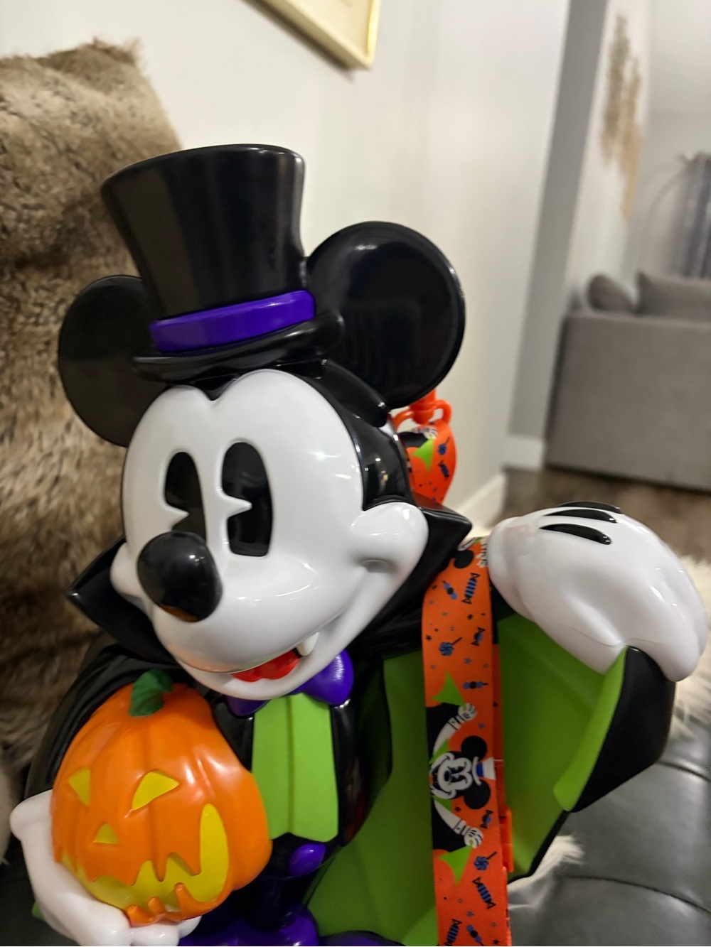 Disney Parks 2026 Halloween Vampire Mickey Mouse Pumpkin Popcorn Bucket New - Picture 5 of 8